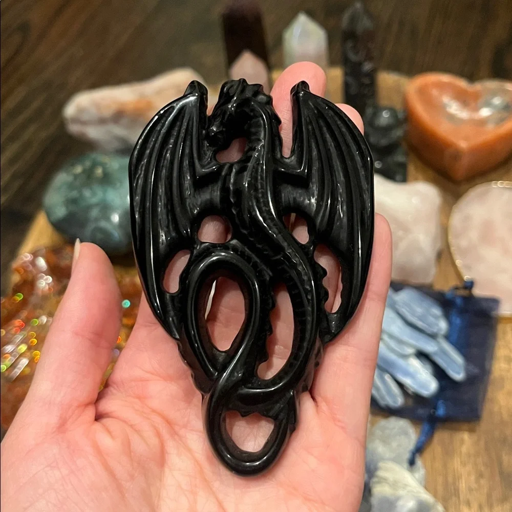 2/$20 Crystal Carvings, Hearts, and Towers Oh My! - Picture 10 of 16